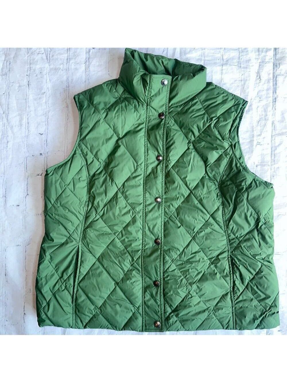 NWOT Women’s XL (18/20) Lands’ End Green Puffer Full Snap Up Vest Jacket